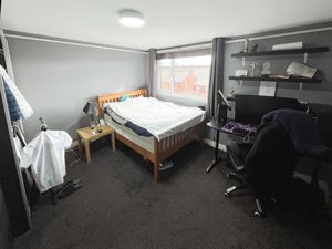 Bedroom 4- click for photo gallery